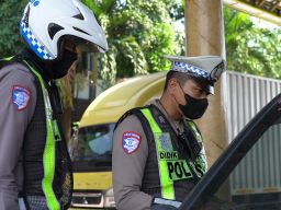 Satlantas Polres Gresik Ciptakan Lalulintas Aman dan Tertib di Operasi Sadar Keselamatan