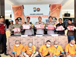 Satresnarkoba Polres Lumajang Ungkap Peredaran Narkoba dan Tangkap Lima Tersangka