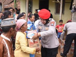 Colling System Pasca Pilkada 2024, Polres Bondowoso Gelar Baksos