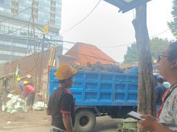 Gedung 12 Lantai Di Duga Melanggar Aturan Perda