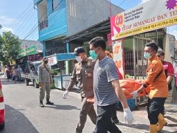 Warga Simo Gunung Kramat Timur Geger, Ditemukan Mayat Wanita Diduga Meninggal Karena Sakit