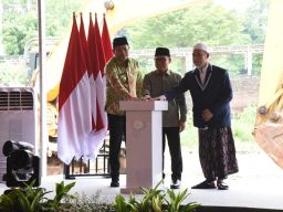 Dampingi Menko PM, Bupati Subandi Resmikan Groundbreaking  Pembangunan Ulang Ponpes AL Khoziny