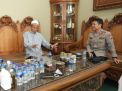 Kapolda Jatim Sowan ke Gus Ali Ponpes Bumi Sholawat Jaga Sinergitas