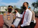 Kapolres Gresik Rayakan Ultah dan Beri Penghargaan 77 Anggota Berprestasi