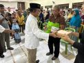 Polda Jatim Bagi Sembako untuk Kaum Dhuafa dan Yatim-piatu