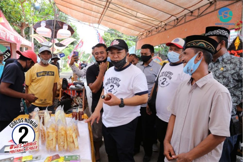 Calon Bupati Jember Haji Hendy Siswanto Hadiri Festival Layangan