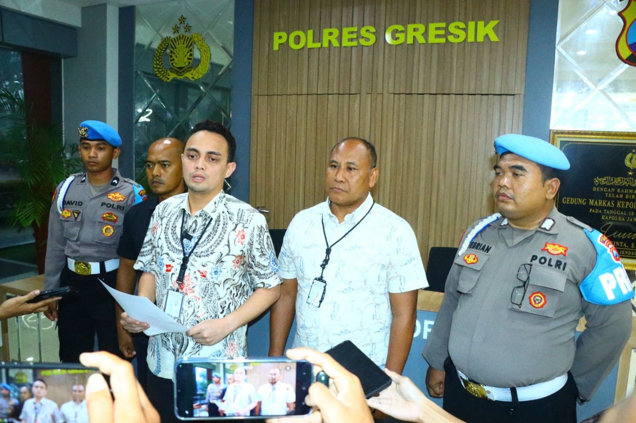 Kasatreskrim Polres Gresik AKP Aldhino Prima Wirdhan beri keterangan