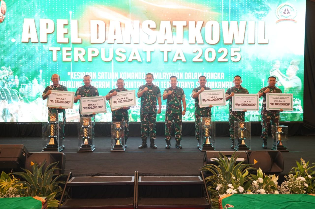 Pangdam V/Brawijaya Hadiri Apel Dansatkowil Terpusat dan Apresiasi Kinerja Kodim 0811/Tuban