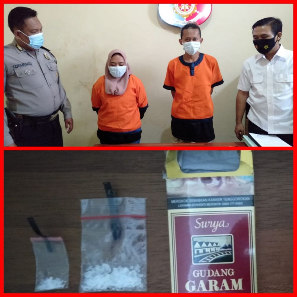 Sepasang kekasih yang diamankan Reskrim Polsek Bungah beserta barang bukti