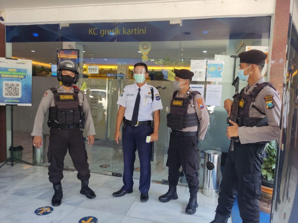 Anggota Shabara Polres Gresik perketat pengamanan lebaran Idul Fitri