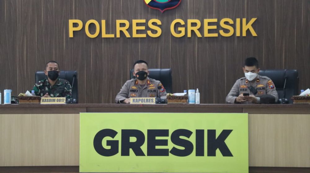 Kapolres Gresik AKBP Arief Fitrianto saat mengikuti vidcon oleh Asops Kapolri