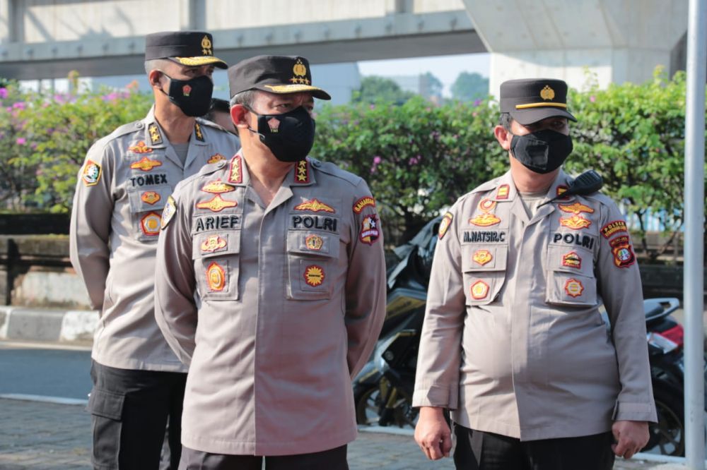 Kabaharkam Polri, kepala operasi pusat Komjen Arief Sulistyanto saat tinjau pos PPKM Darurat