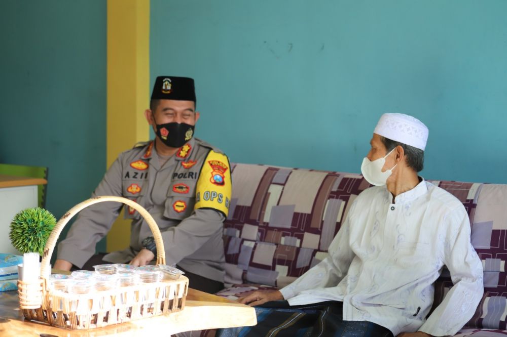 Kapolres Gresik AKBP Mochamad Nur Azis saat silaturahmi ke Habib Ismail Al Wafa