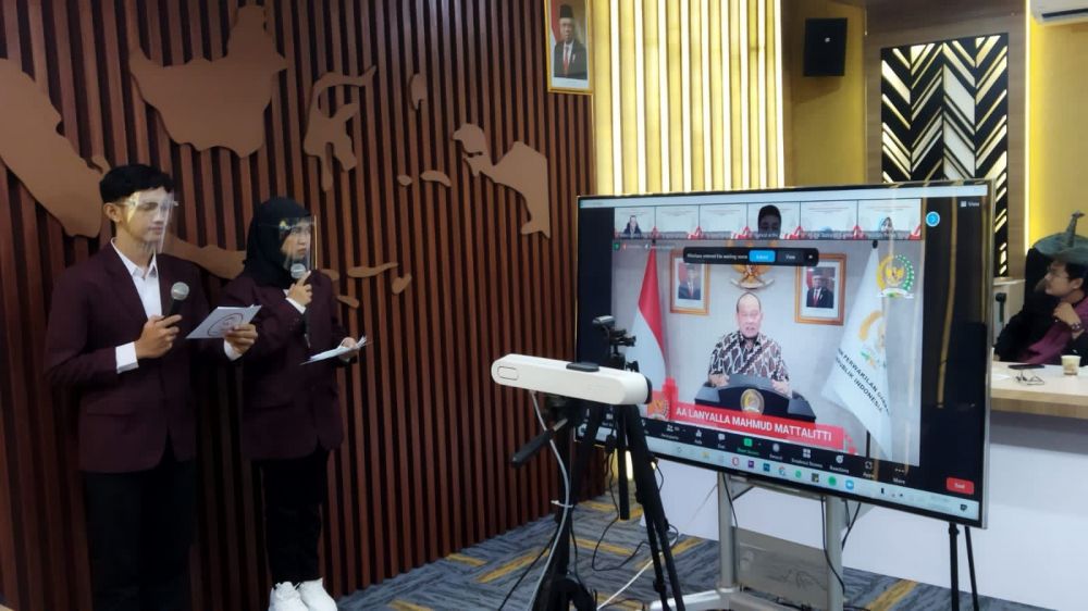 Ketua DPD RI AA LaNyalla Mahmud Mattalitti saat vicon