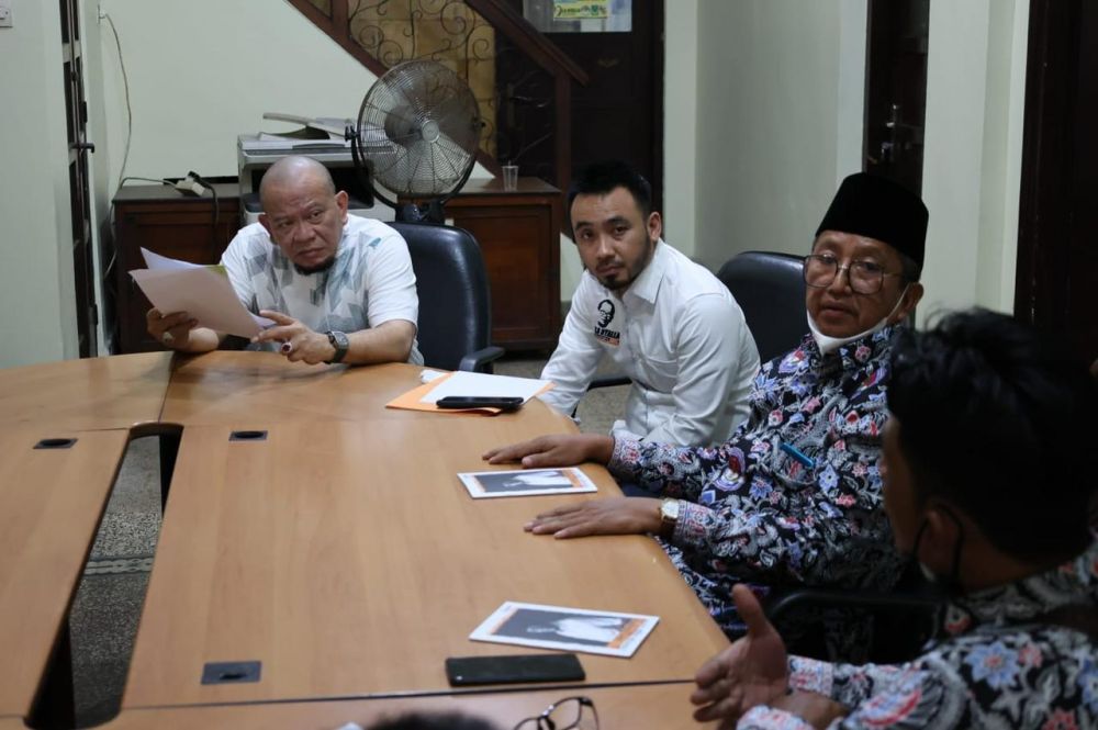 Ketua DPD RI AA LaNyalla Mahmud Mattalitti bersama PPDI di gedung MPW PP Jatim di Surabaya