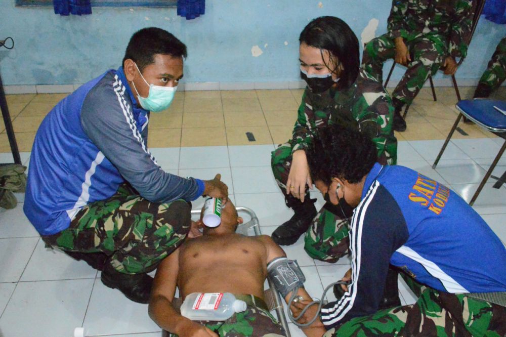 Prajurit Satker saat gelar latihan fungsi kesehatan