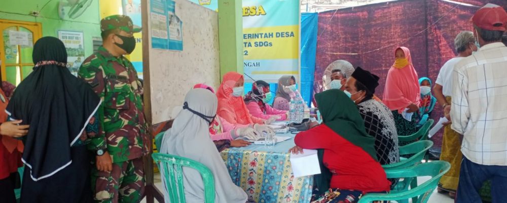 Warga Kecamatan Bunga Dapatkan 2 Jenis Vaksin