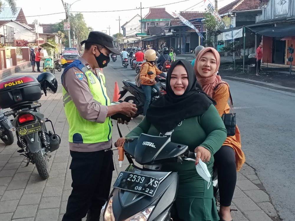 Polresta Banyuwangi Wajibkan PeduliLindungi dan Swab Antigen