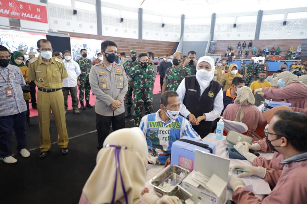 Forkopimda Jatim saat cek vaksinasi Booster di Magetan