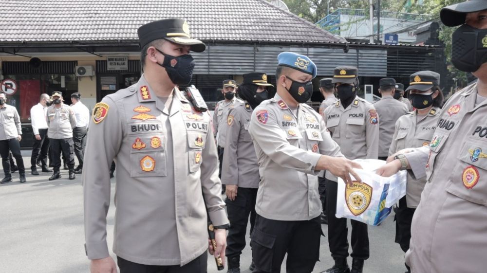 Kapolresta Malang Kota Kombespol Budi Hermanto sesaat setelah apel pagi