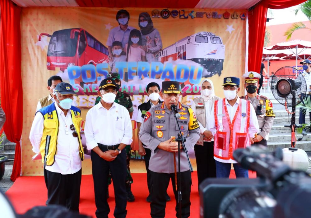 Kapolri Tinjau Rest Area KM 57 dan Himbau Pemudik Manfaatkan Posyan Mudik