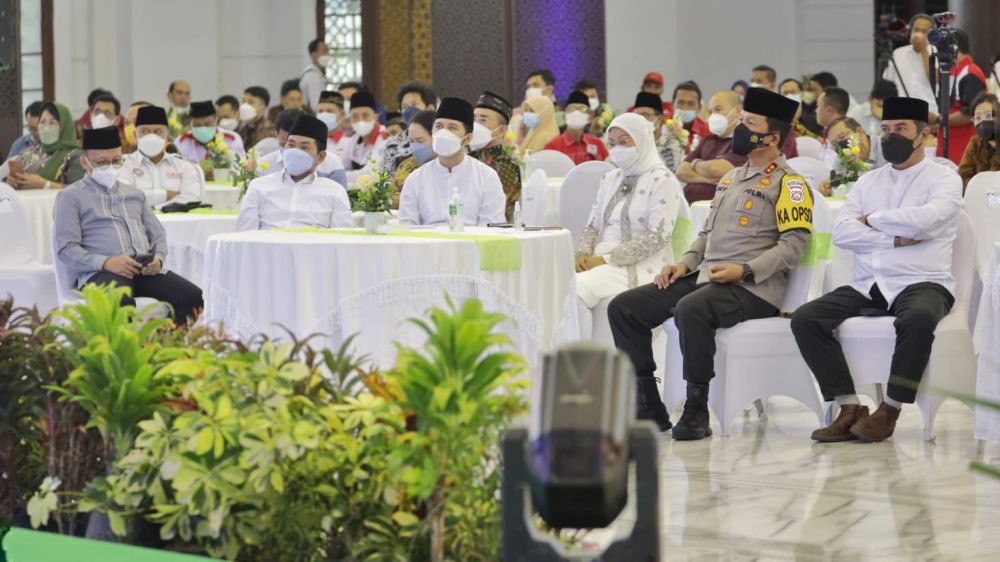 Peringatan Hari Buruh Internasional 2022, Doa Bersama di Masjid Al-Akbar Surabaya