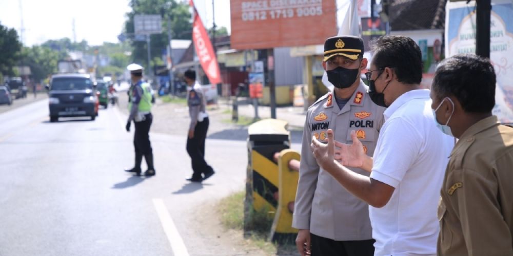 Kapolres Madiun AKBP Anton Prasetyo saat tinjau lapangan