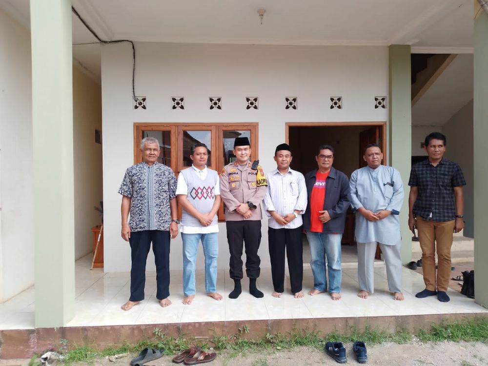 Foto bersama disaat Kapolres sowan ke kantor PD Persis Sumedang.