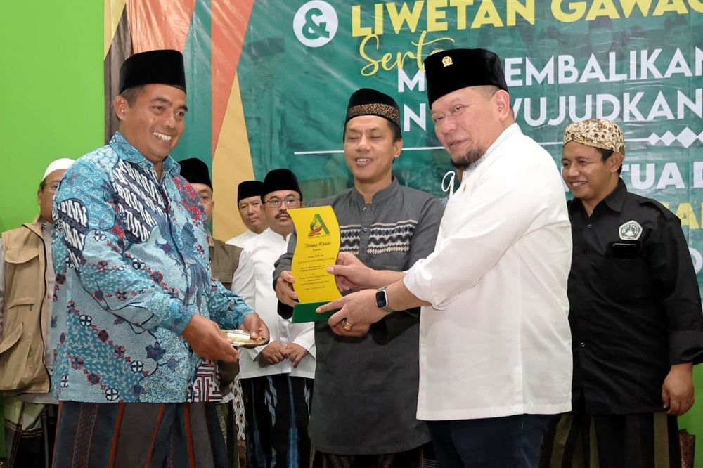 Ketua DPD RI AA LaNyalla Mahmud Mattalitti saat acara Liwetan Gawagis dan Ulama muda