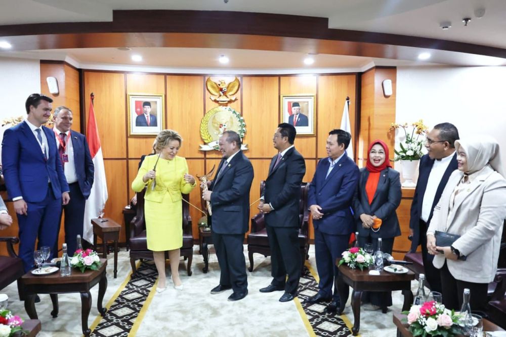 Ketua DPD RI AA LaNyalla Mahmud Mattalitti saat bertemu Dewan Federasi Rusia