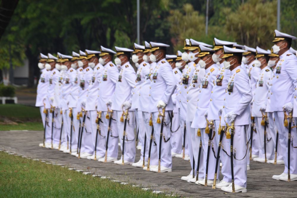 Upacara Peringatan HUT TNI ke-77, Prajurit, PNS dan Siswa Kodiklatal Laksanakan dengan Khidmat