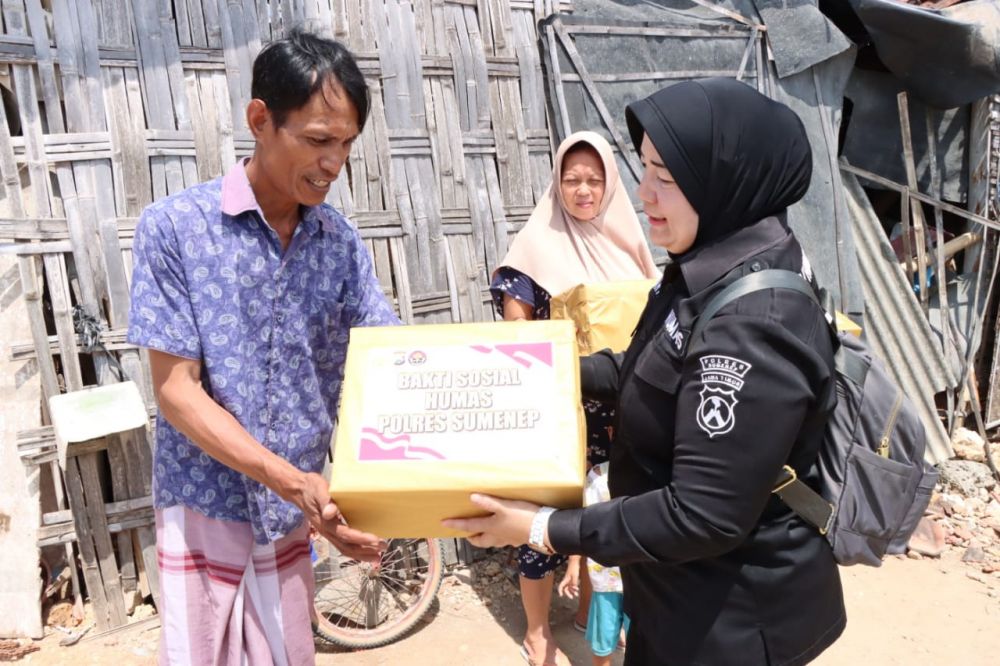 Polres Sumenep bansos ke warga terdampak angin puting beliung