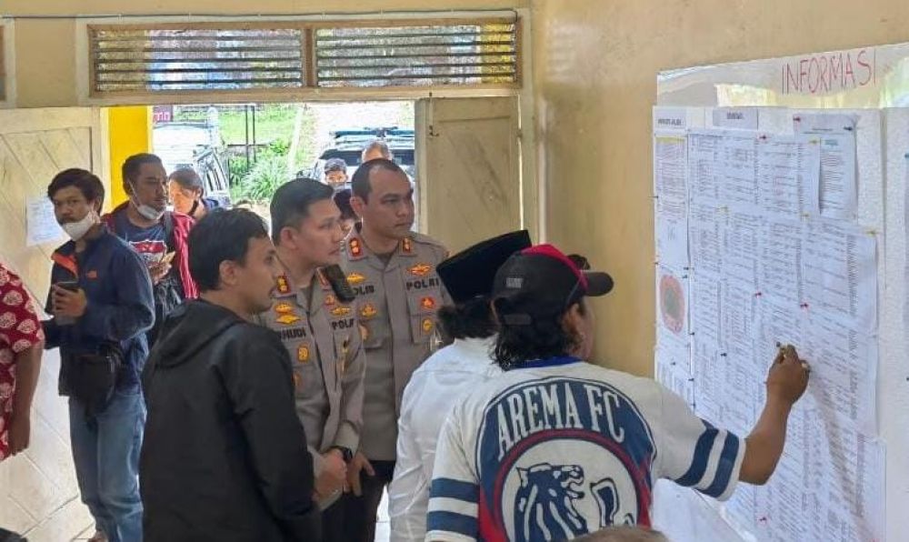 Jajaran Polres Malang Raya terus perhatikan suporter yang belum dapat bantuan