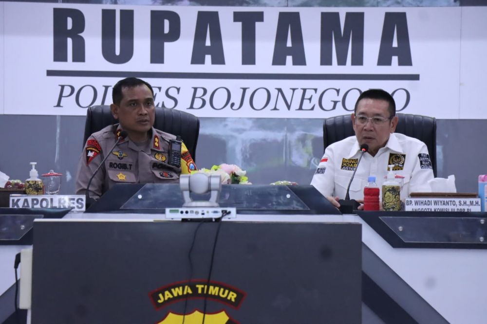 Kapolres Bojonegoro AKBP Rogib Triyanto terima kunjungan anggota komisi lll DPR RI dari partai Gerindra Wihadi Wiyanto