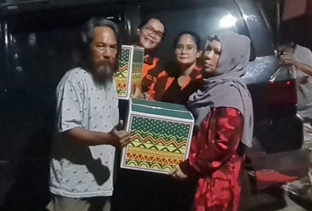 Tebar Kebaikan di Bulan Ramadhan DPW. Srikandi Pemuda Pancasila Jatim Bagi Sembako