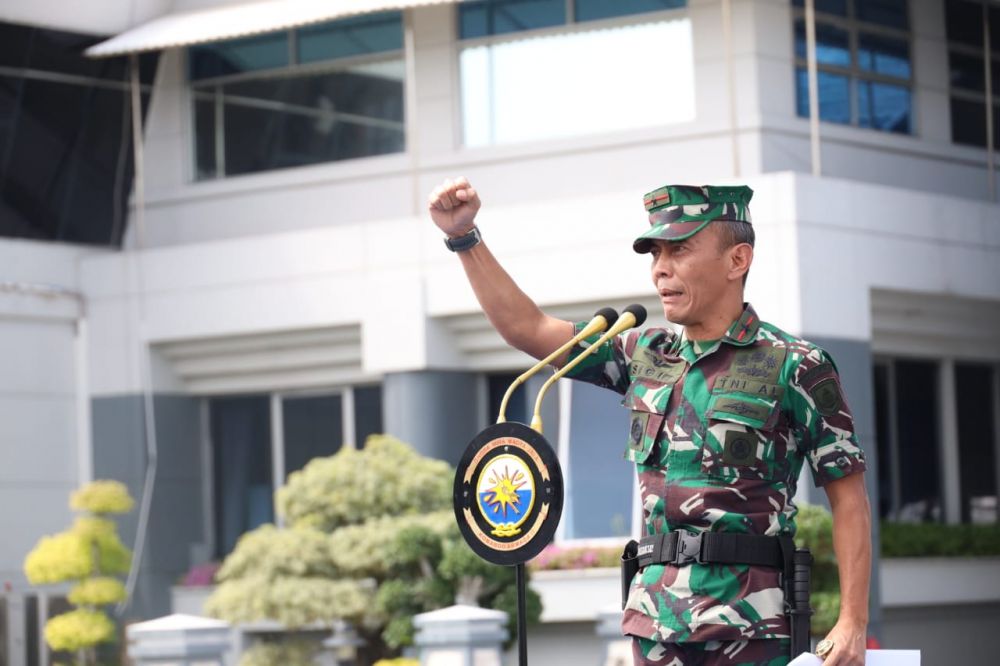 Dankodikopsla Kodiklatal Laksma TNI Sigit Santoso