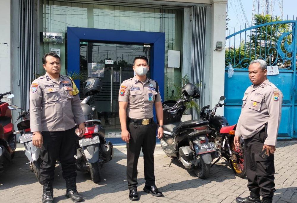 Patroli Polsek Driyorejo Antisipasi Kejahatan Sasar Perbankan