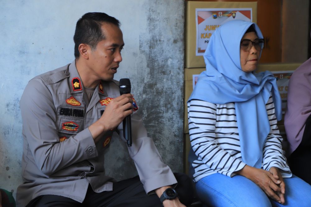 Wakapolres Gresik Kompol Erika Purwana Putra