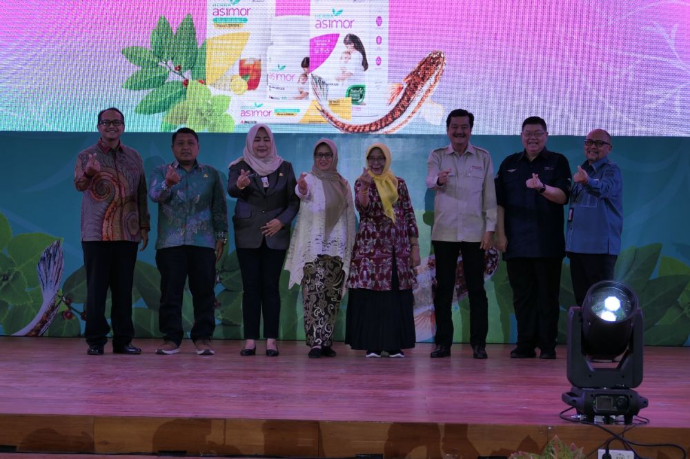 BKKBN Jatim bersama Dexa Medica edukasi bidan Jatim
