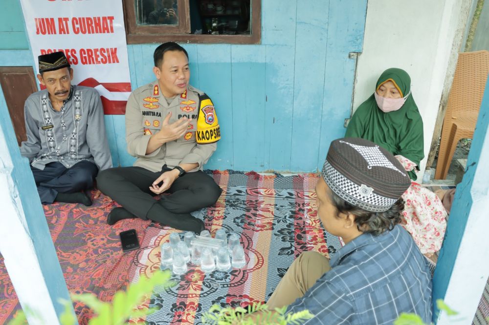 Kapolres Gresik: Bentuk Pelayanan ke Masyarakat saat Jum'at Curhat