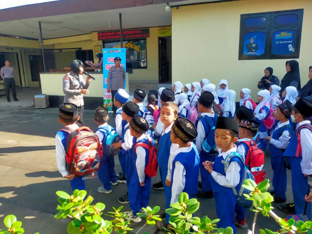 Puluhan Siswa Paud Kunjungi Polsanak di Polsek Karangrejo