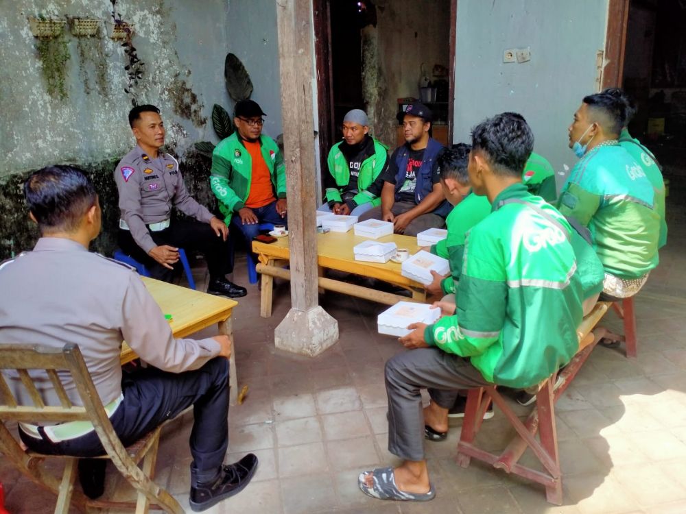 Satlantas Polres Ponorogo sosialisasi ke ojol dan sopir