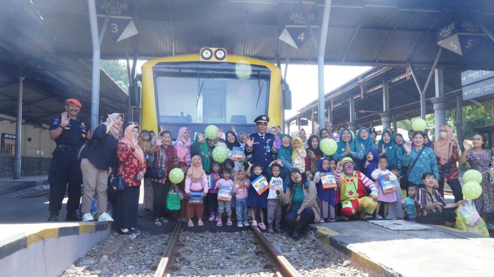 KAI Daop 8 Surabaya peringati Hari Anak Nasional